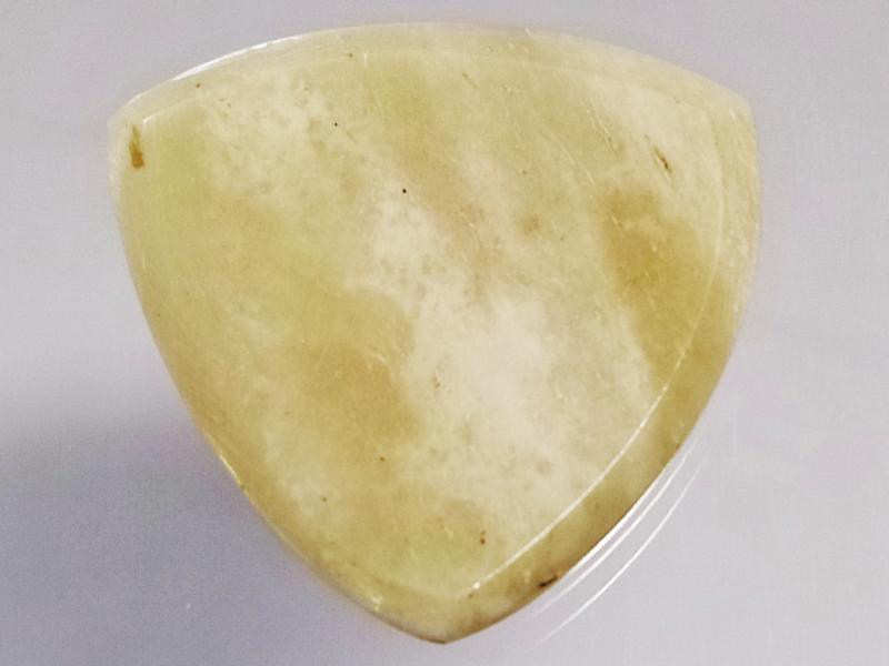 Animals Pedal - Wild Picks (BB-TC-N-WH) Buffalo Bone Tri Pick Chamfer White 3mm