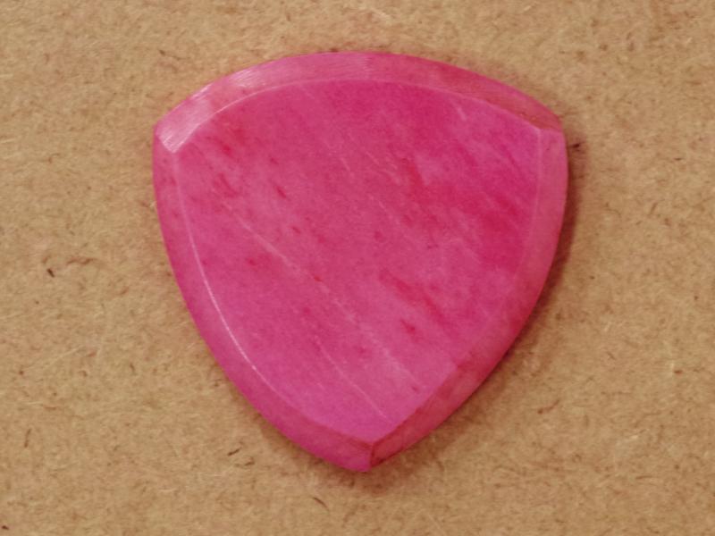 Animals Pedal - Wild Picks (CB-TC-N-PK-S) Cow Bone Tri Pick Chamfer Pink Small 3mm