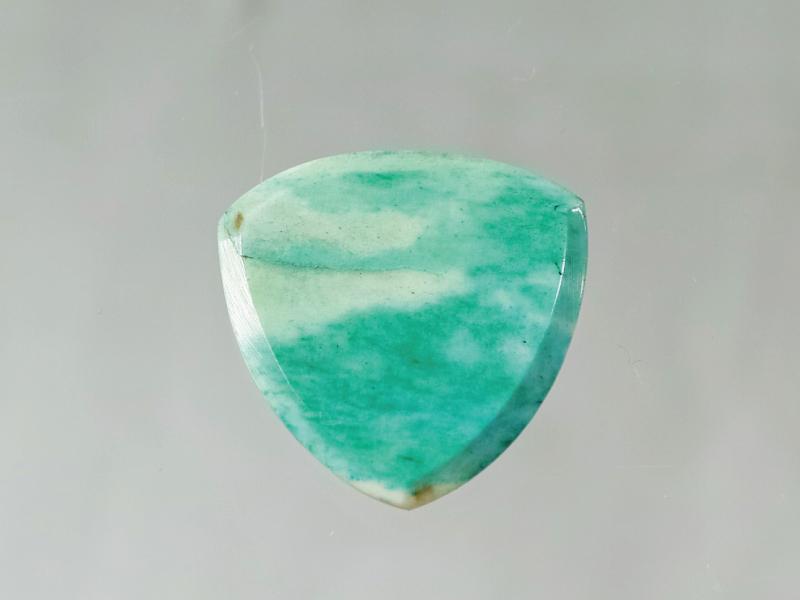 Animals Pedal - Wild Picks (CB-TC-N-GR-S-3.0) Cow Bone Tri Pick Chamfer Green Small 3mm