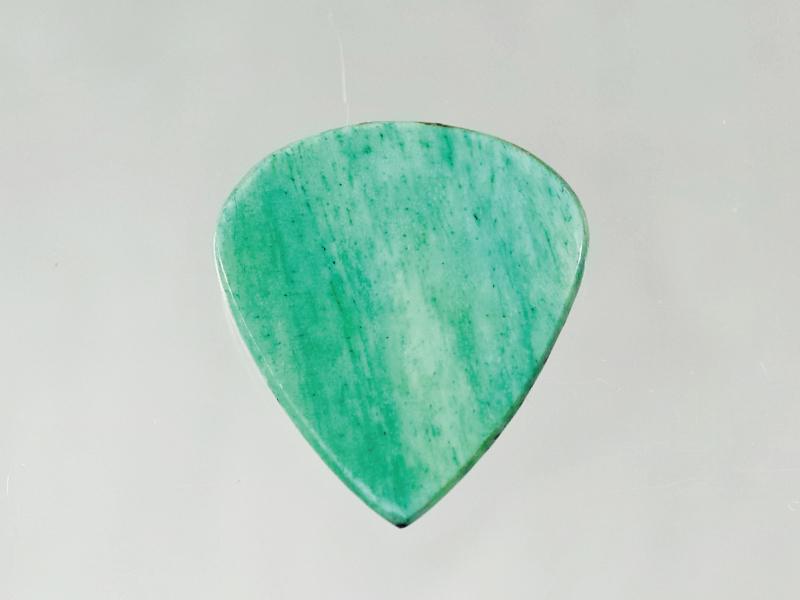 Animals Pedal - Wild Picks (CB-TD-N-GR-S-1.5) Cow Bone Tear Drop Green Small