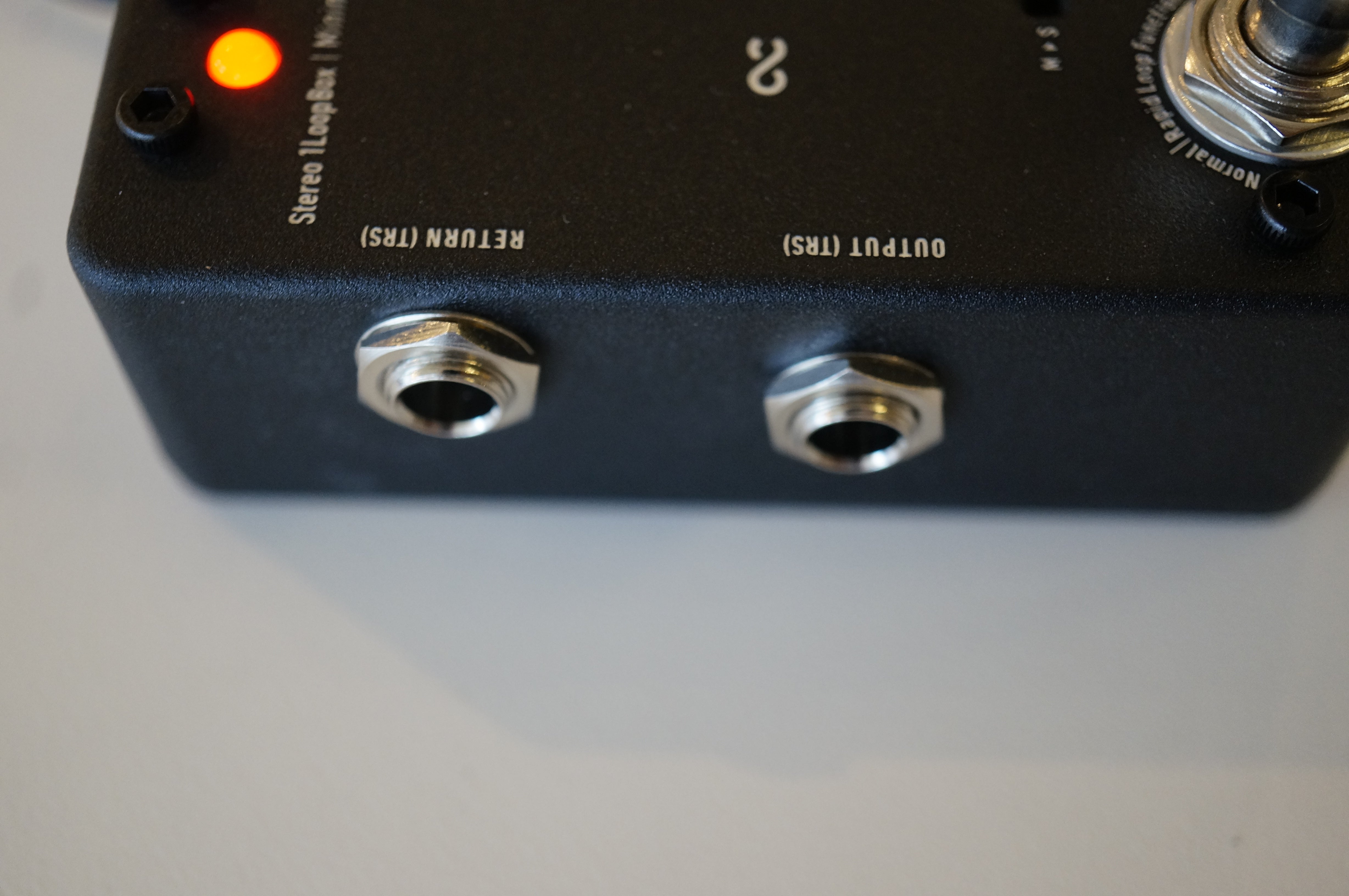 One Control/Minimal Series Stereo 1Loop Box – LEP INTERNATIONAL