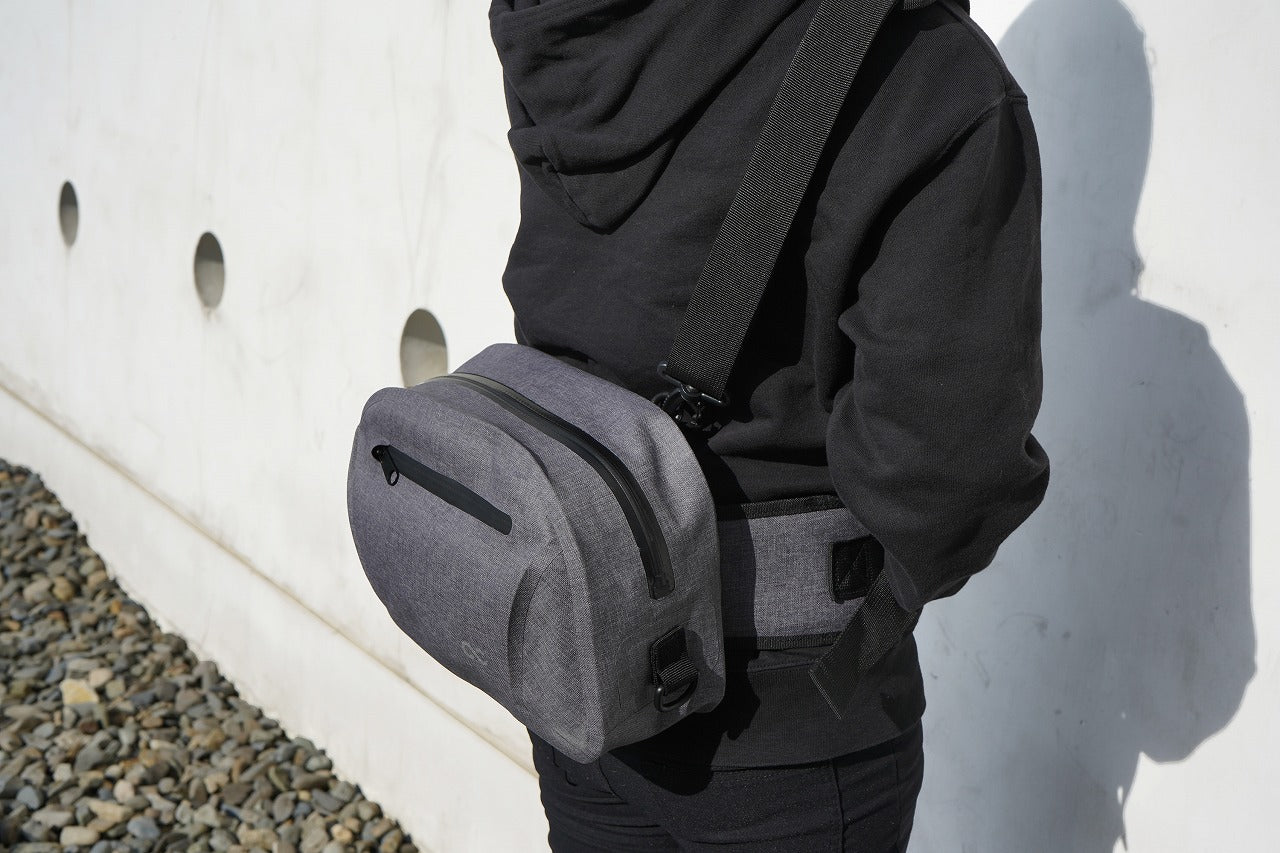 One Control/Waterproof Sling Tail Bag