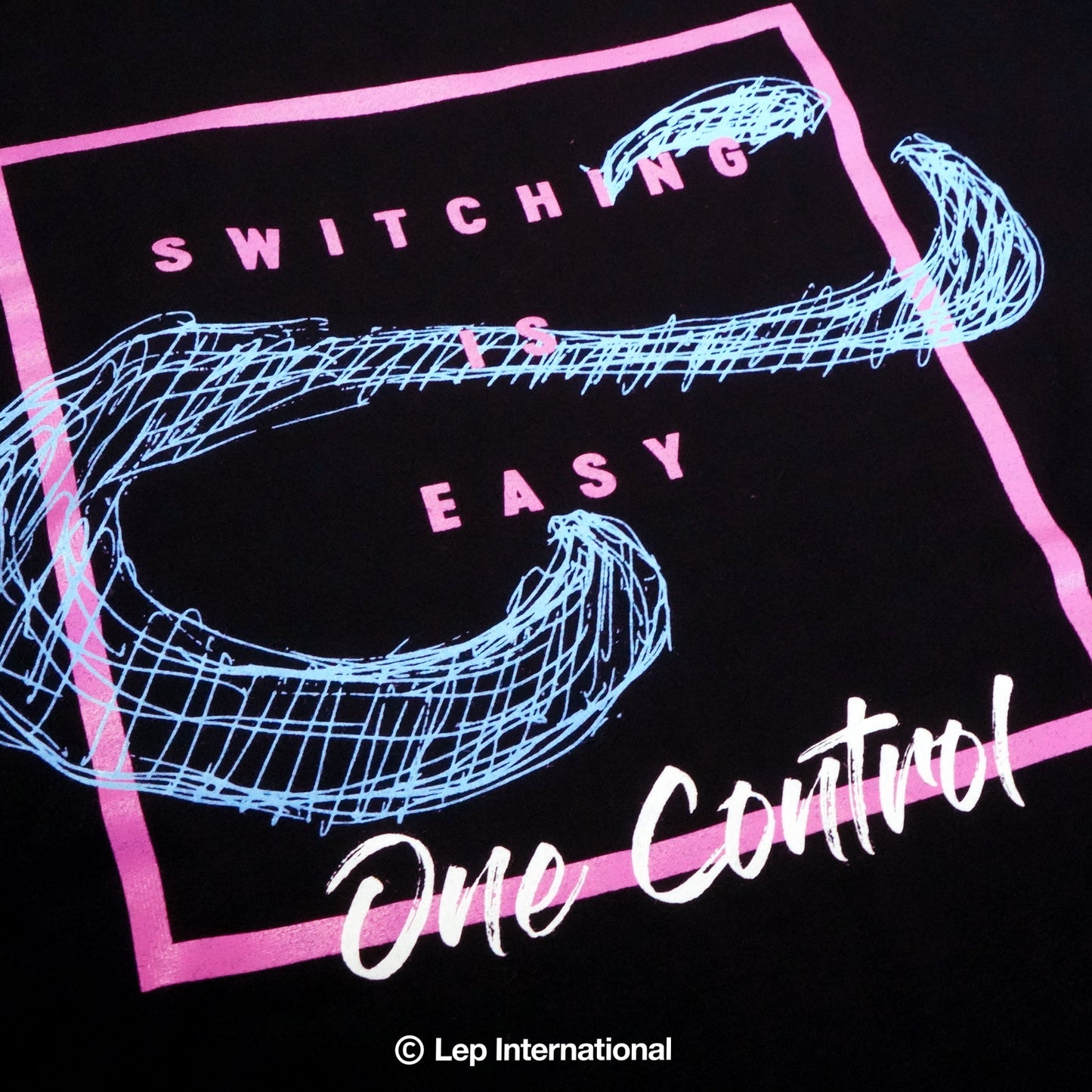 One Control/Switching is Easy 長袖Tシャツ ブラック